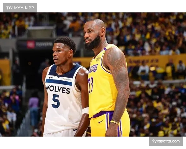 爱德华兹巨星成长支撑森林狼下限 戈贝尔防守支柱作用依旧关键 爱德华兹巨星成长支撑森林狼下限 戈贝尔防守支柱作用依旧关键